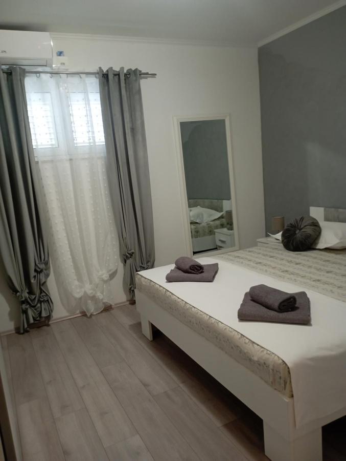 Pia Apartment Dugi Rat Exteriér fotografie