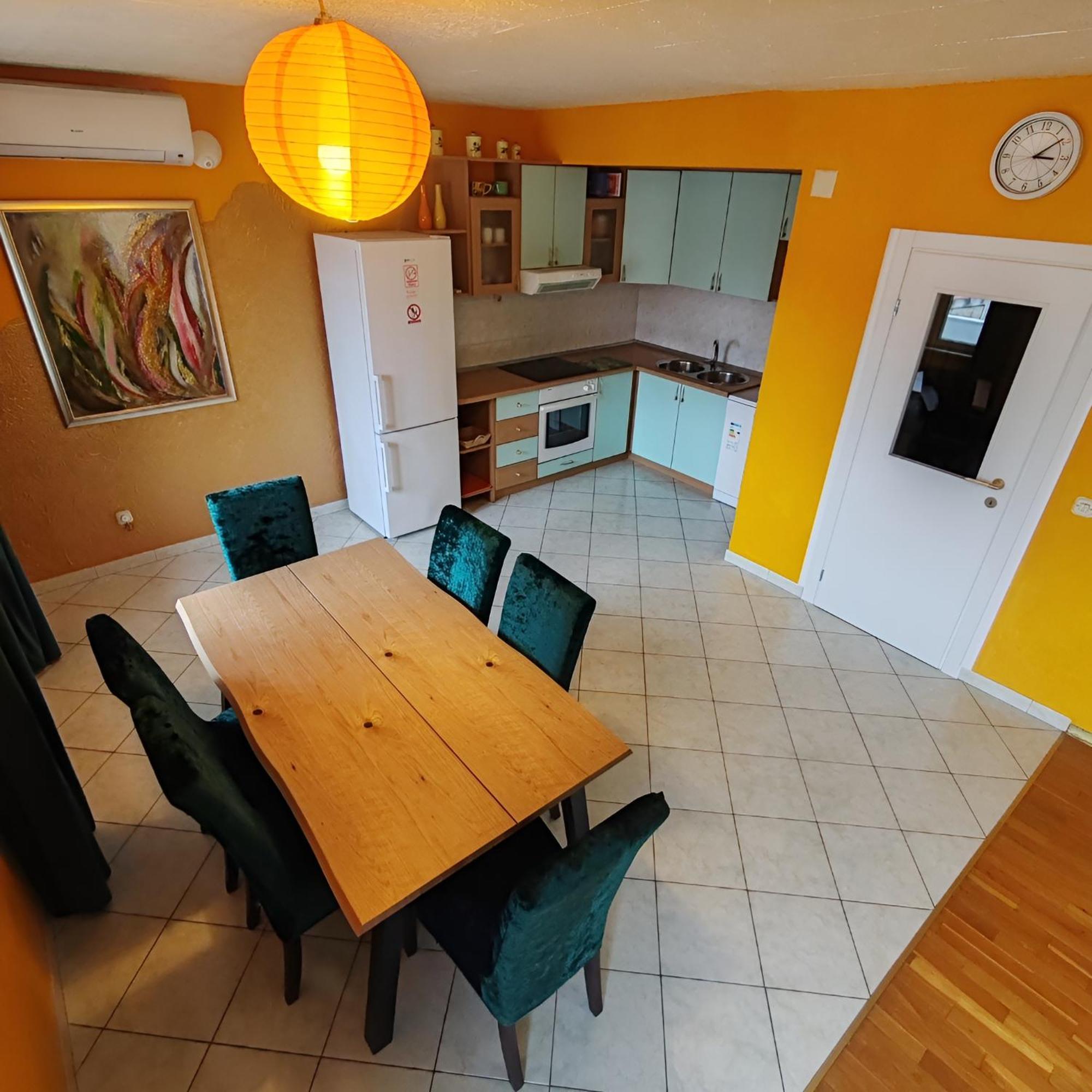 Pia Apartment Dugi Rat Exteriér fotografie