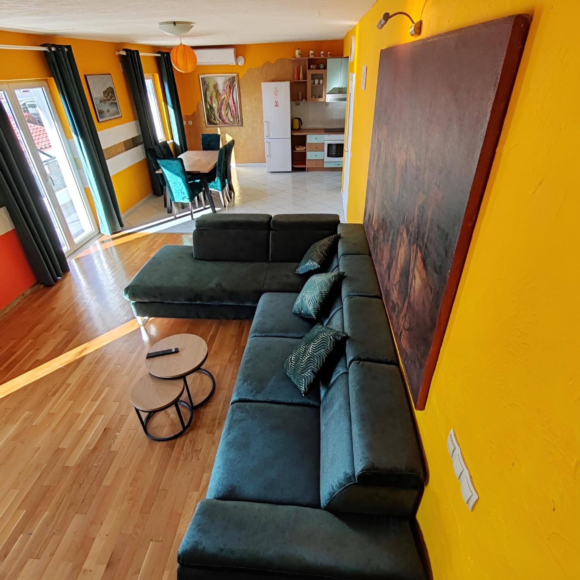 Pia Apartment Dugi Rat Exteriér fotografie