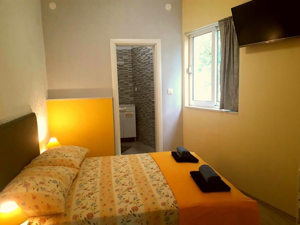 Pia Apartment Dugi Rat Exteriér fotografie