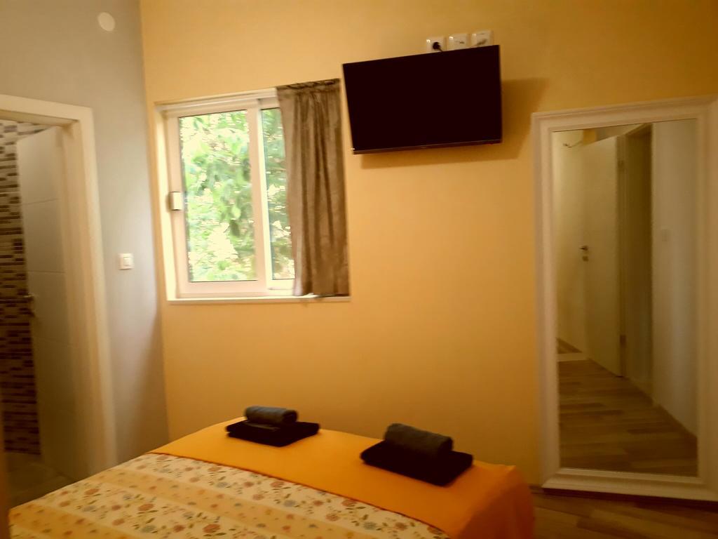 Pia Apartment Dugi Rat Exteriér fotografie